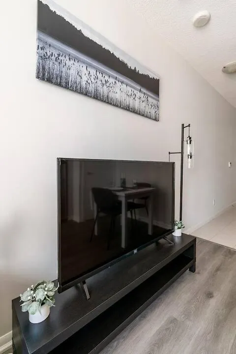 Cn Tower Luxe Suites - Prime Downtown Location Toronto Apartment